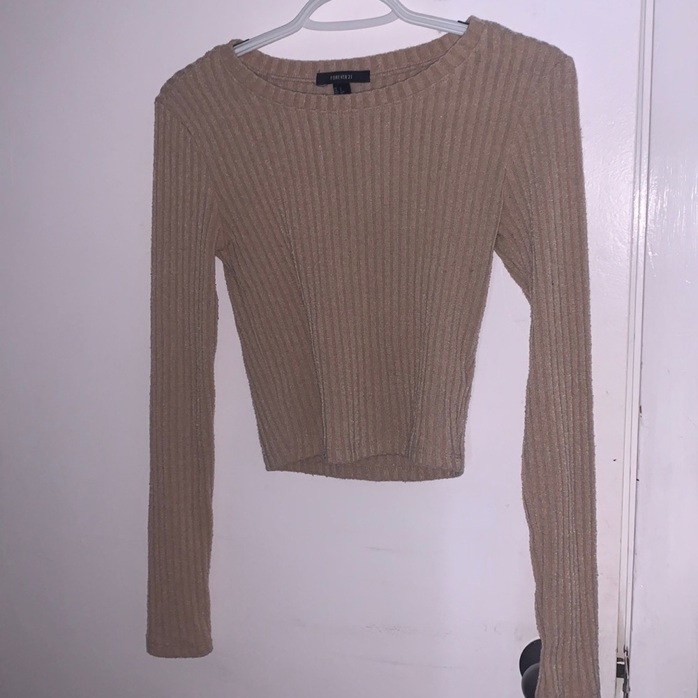 Ribbed long sleeve crop top